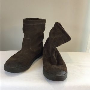 OluKai Kapa Moe Ankle Boots